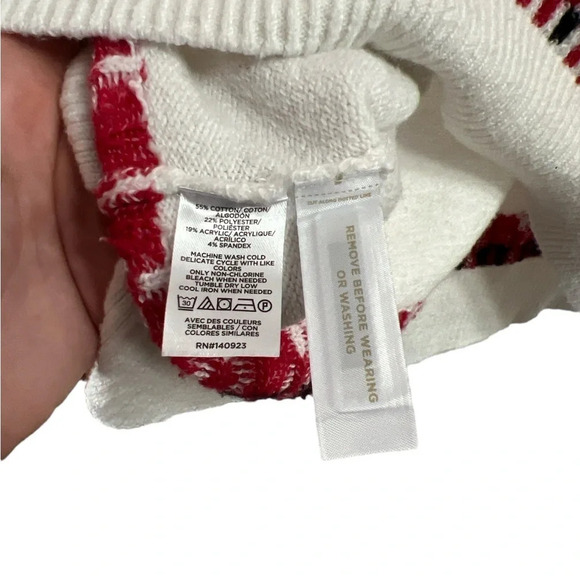 Women’s Loft red and white sweater - Picture 4 of 4